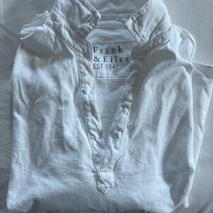 Frank & Eileen white popover henley, size L